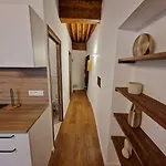 Cosy In Old Town, 2 Mins Walking Distance To